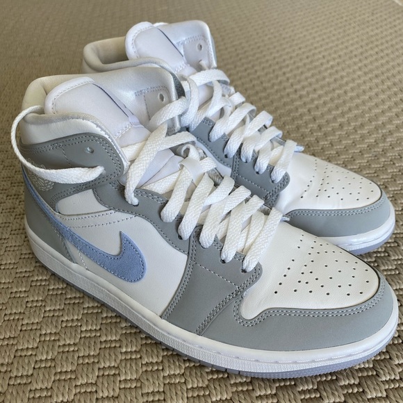 Nike Shoes - Nike Air Jordan 1 mid. Size 7.5. Condition is new